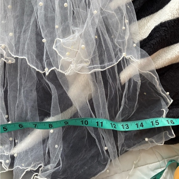 Vintage White Bridal Veil with Pearl Accents - Picture 8 of 10